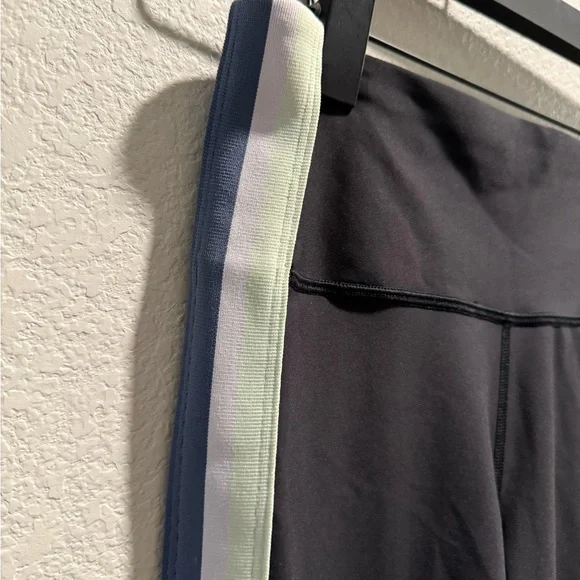 Athlete Interval High Rise Leggings - Picture 6 of 8